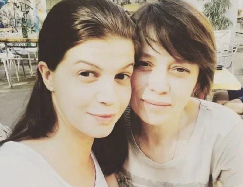 Фото Новосибирские знаменитости показали фото своих мам к 8 Марта 7